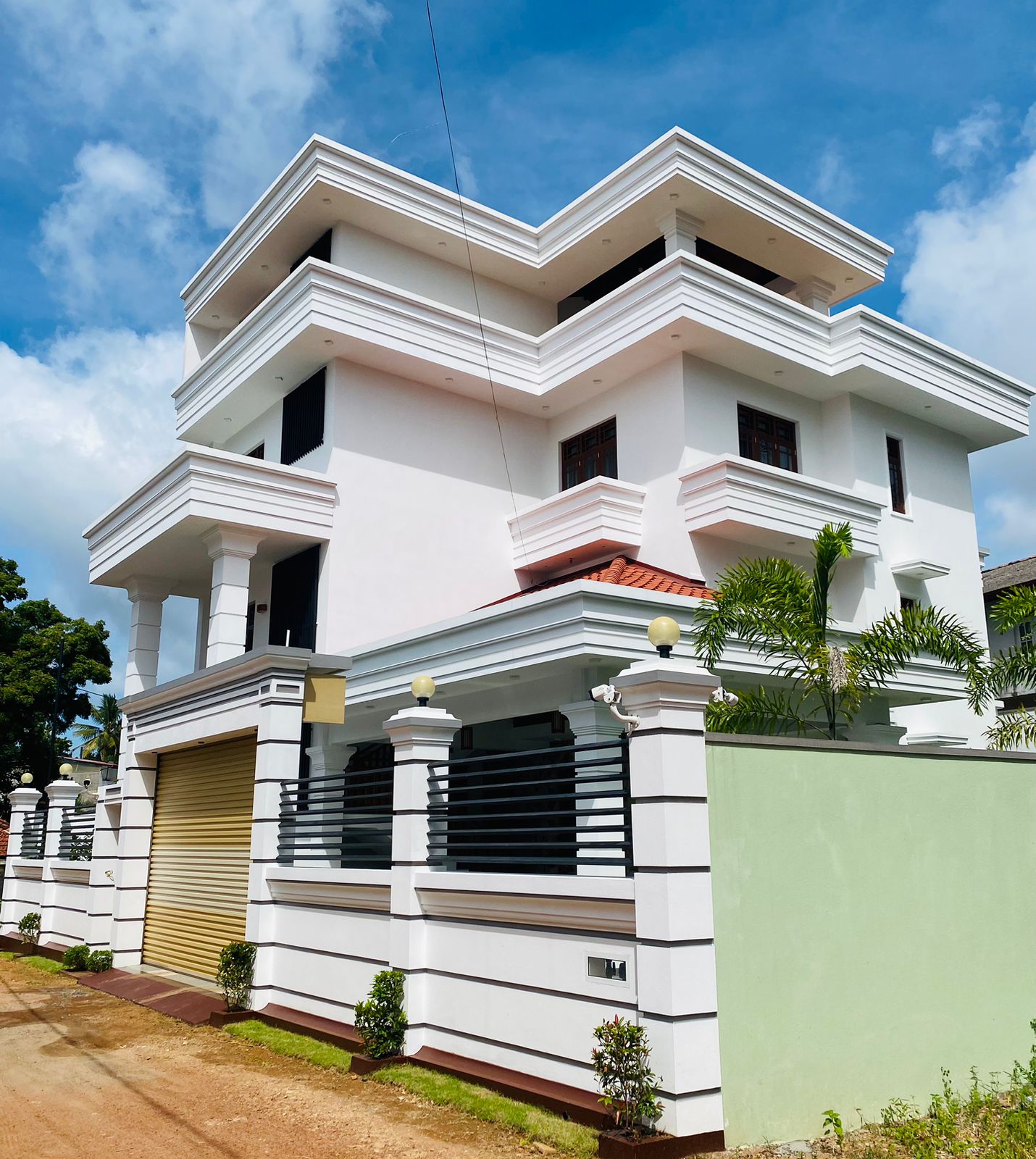 (P119)Three-story house for Rent in Piliyandala