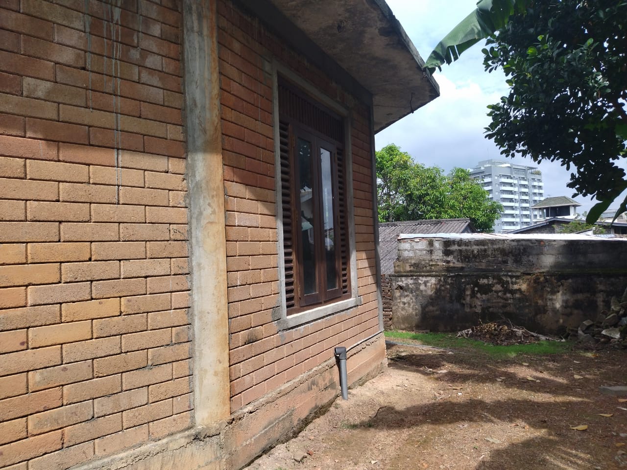 ( P 121) Under construction house for sale in Nugegoda