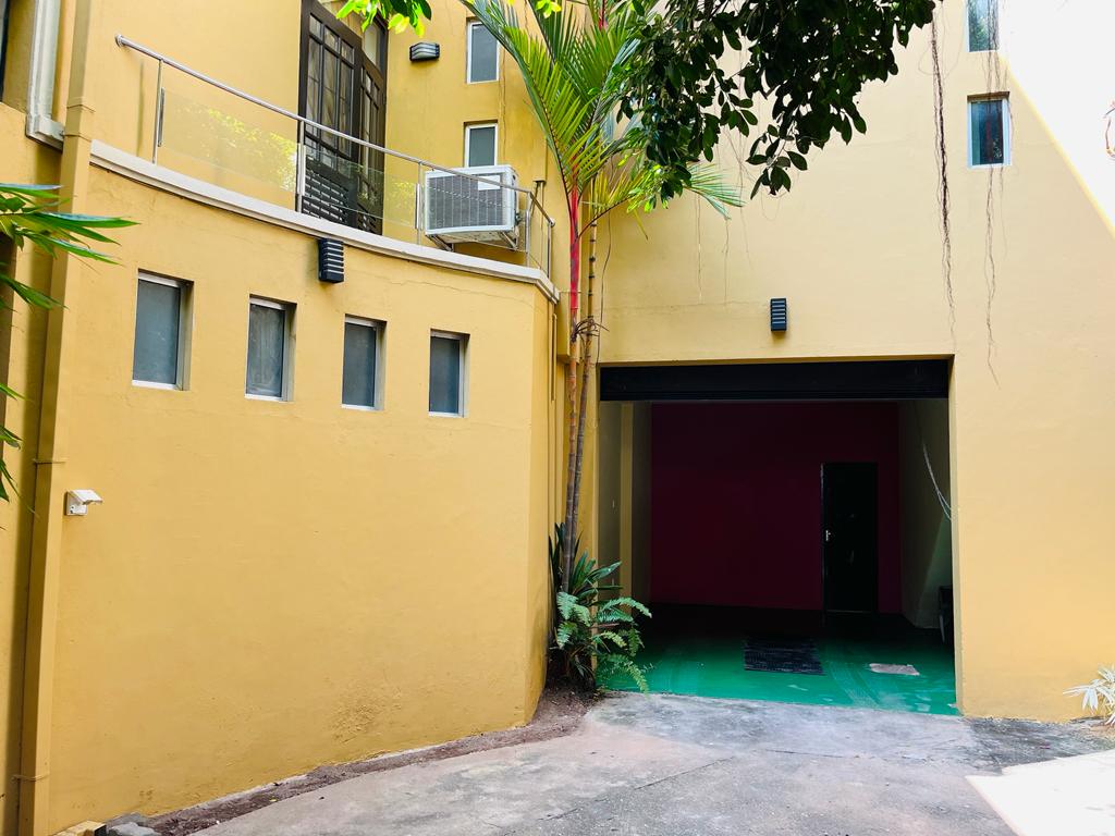 (P141 )Three-story house for sale in Nugegoda