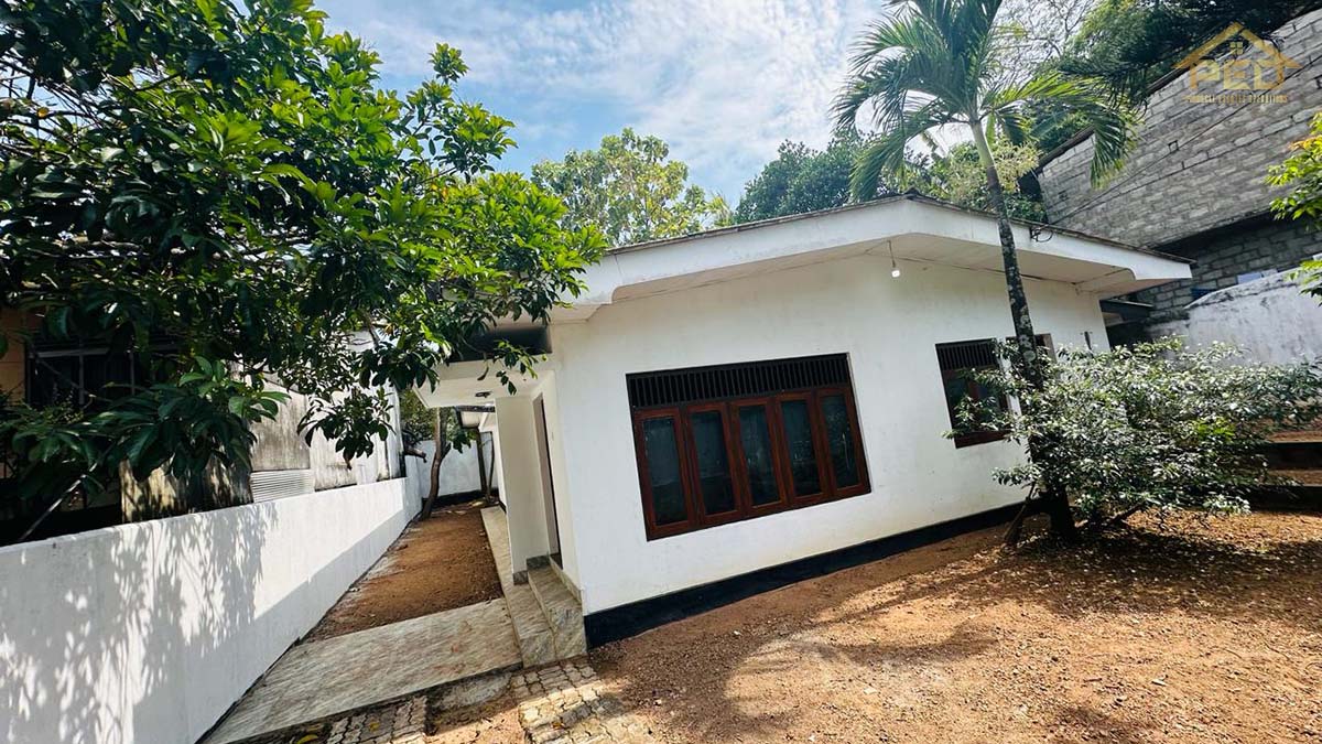 (S336) Single story house for sale in Dehiwala Aththidiya Pasal mawatha