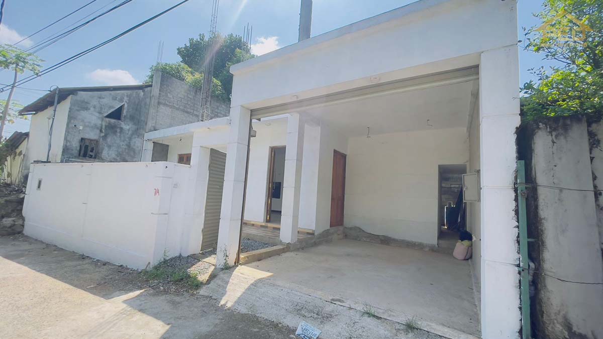 (DH7) Newly Built Modren Type House for Sale in Pannipitiya