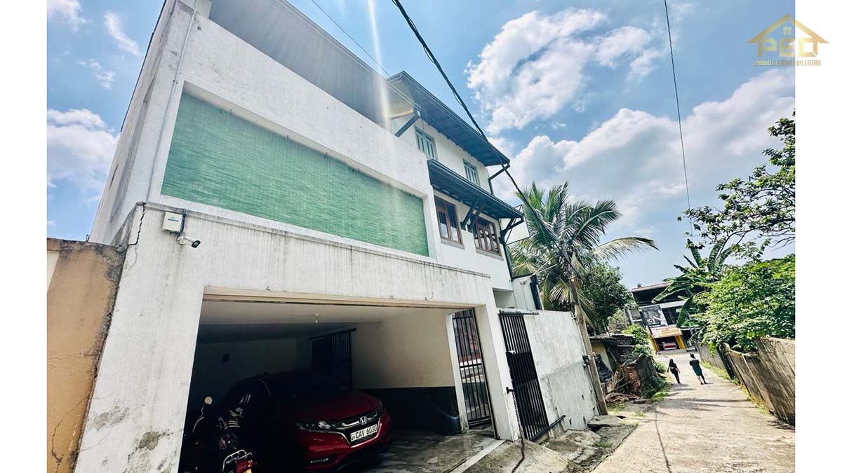 (S393) Three Storey House For Sale In Arangala Malabe