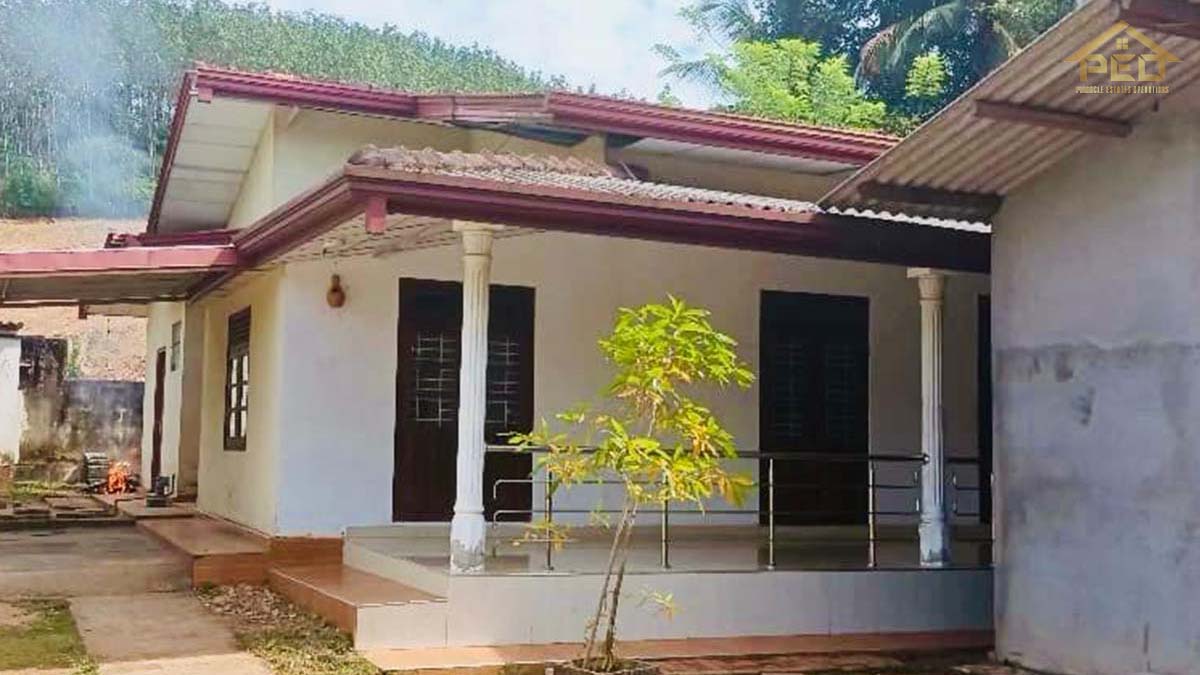 (DH44) Single story house for sale in Padukka,Angampitiya