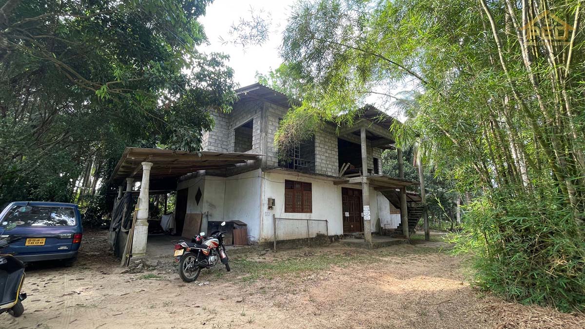 (DH63) Two story house for sale in Meepe