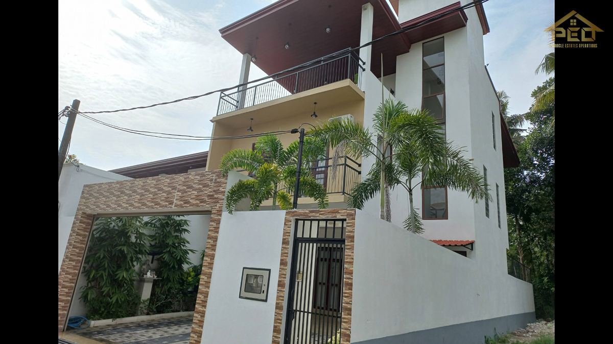 (P110 )Newly Built Luxury 3 story house for sale in Maharagama