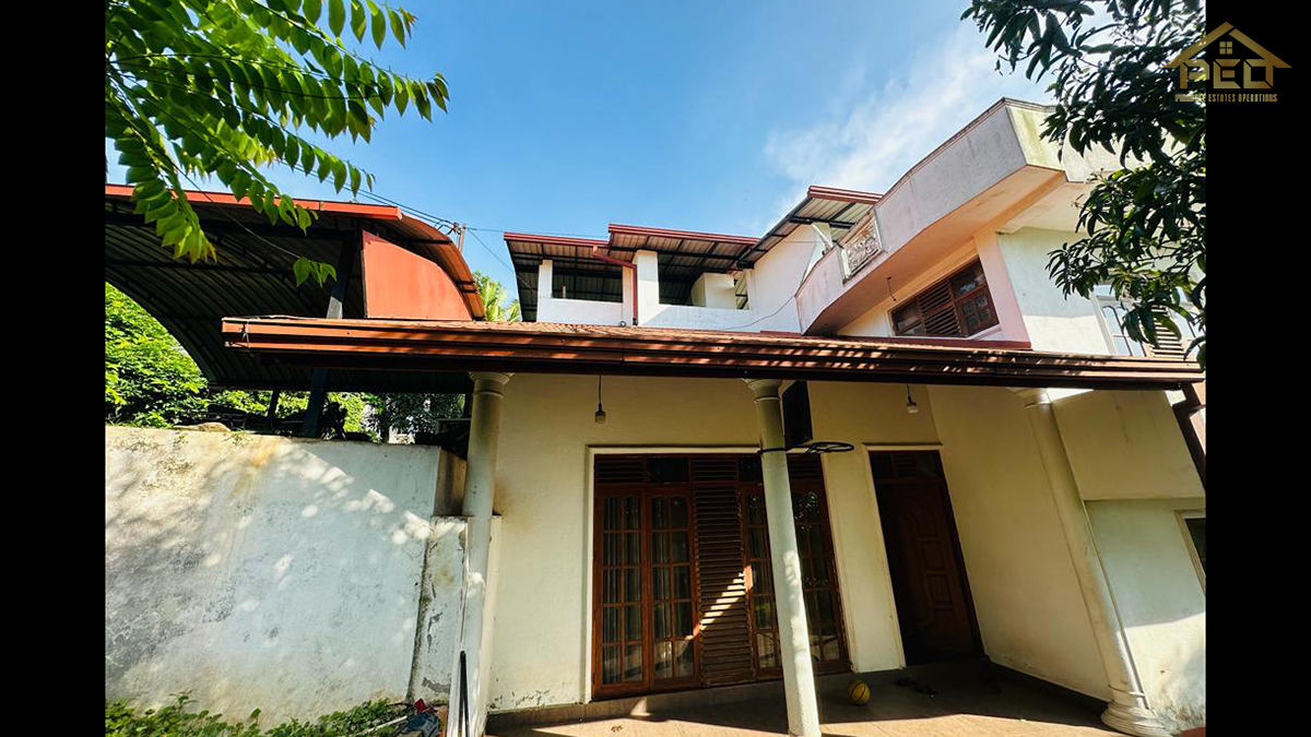 (S209) 2 story house for sale in Thalawathugoda hokandara road