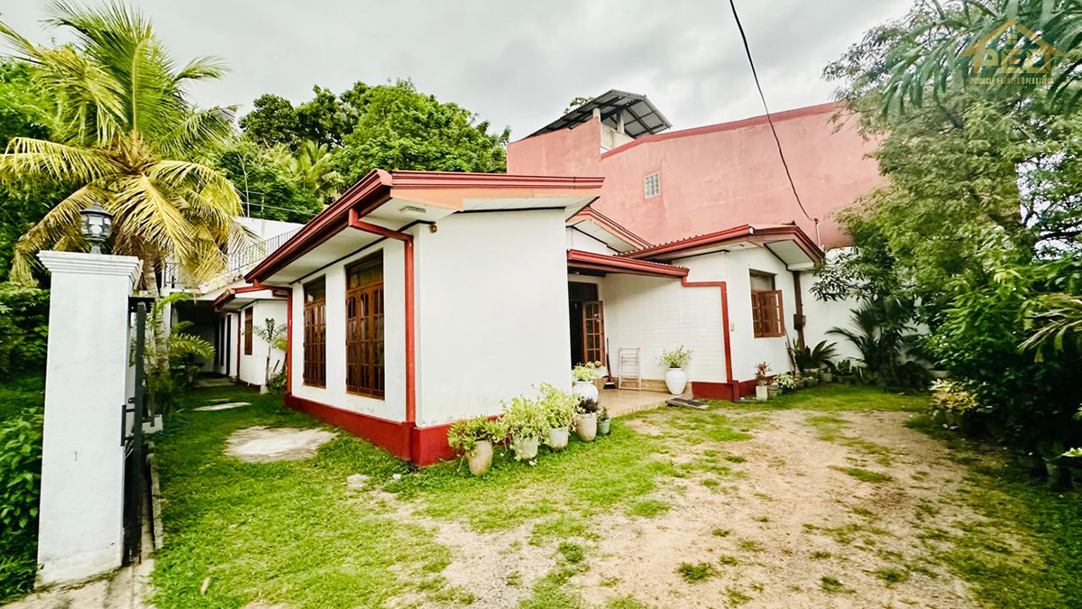 (S429) House for sale in Battaramulla Palawatta 200m Close Defence HQ