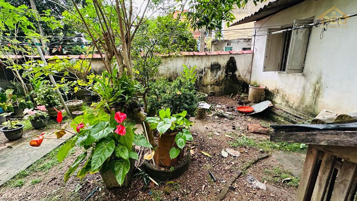 (S166) 7.57 perch Bare Land for Sale in Dehiwala Hill street