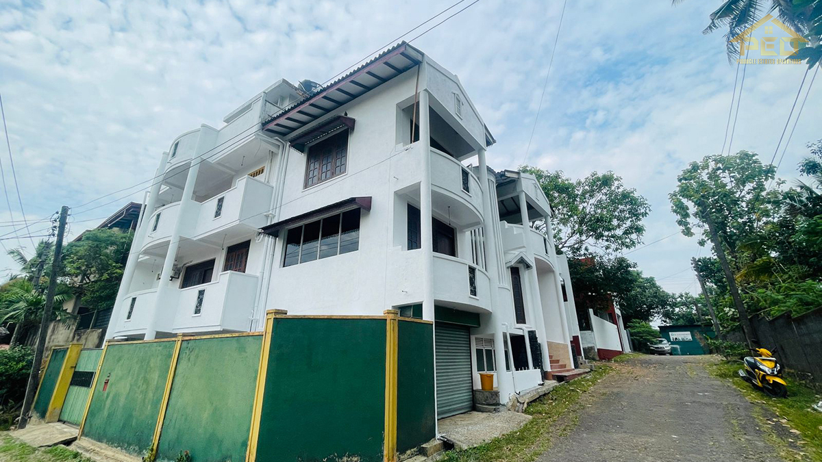 (DR30) 3 Storey House for Rent in Siddamulla, Kottawa