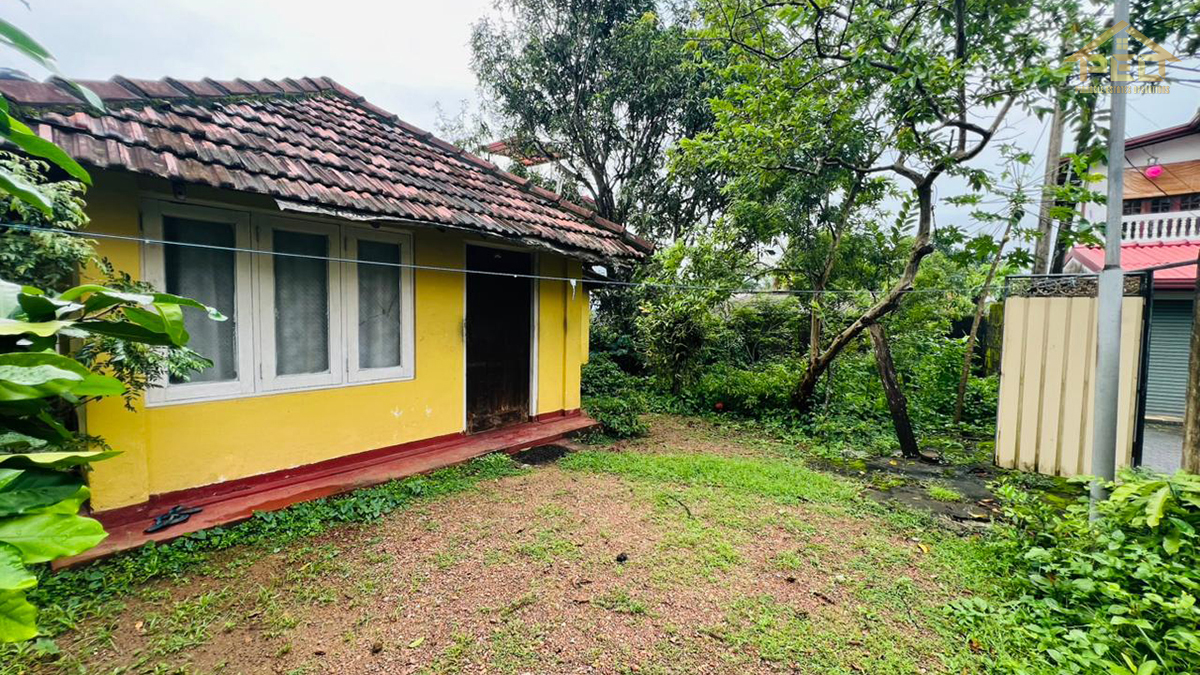 (DL192) 10 Perch Land with House for Sale in Nugegoda