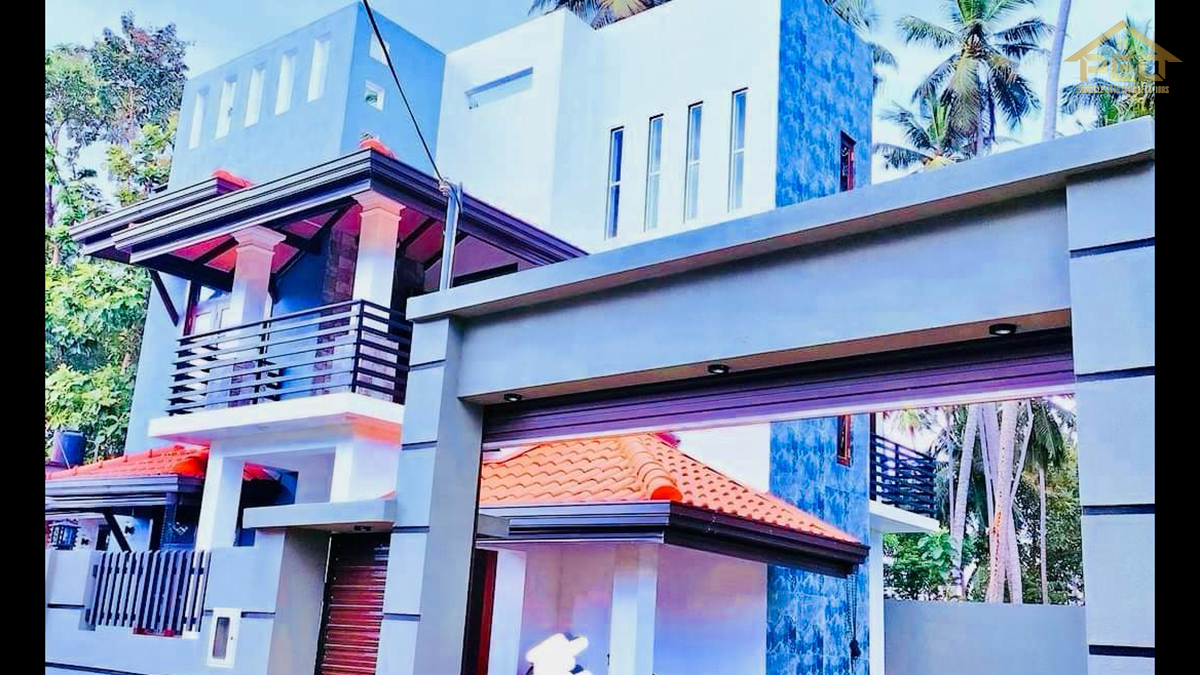 (S555) 2 Storey Luxury House For Sale in Negombo