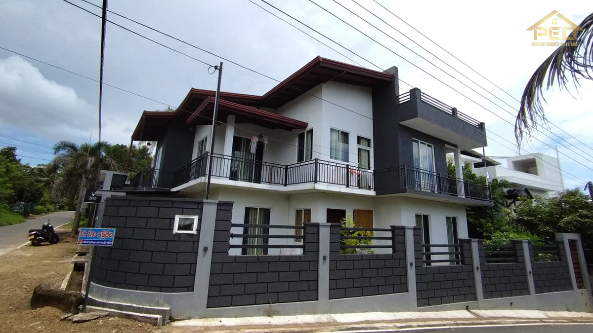 (DH202)Luxury Two Stories House For Sale in Kahathuduwa.