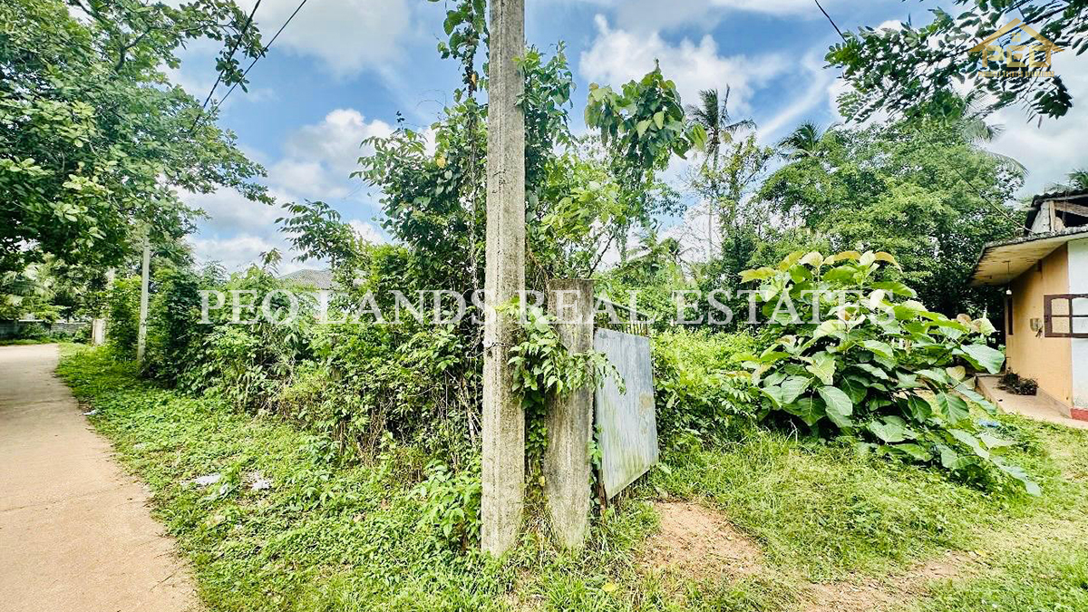 (K108) 30 perch Bare Land for Sale in Udugampola