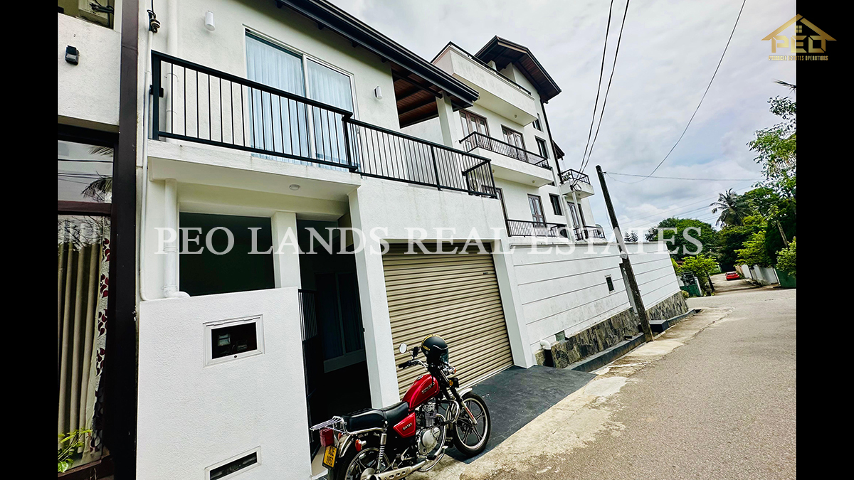 (S581) House For for Rent in Pelawatta