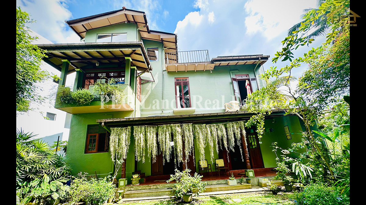 (S604) 3 Storey House For Sale in Thalawathugoda, Hokandara