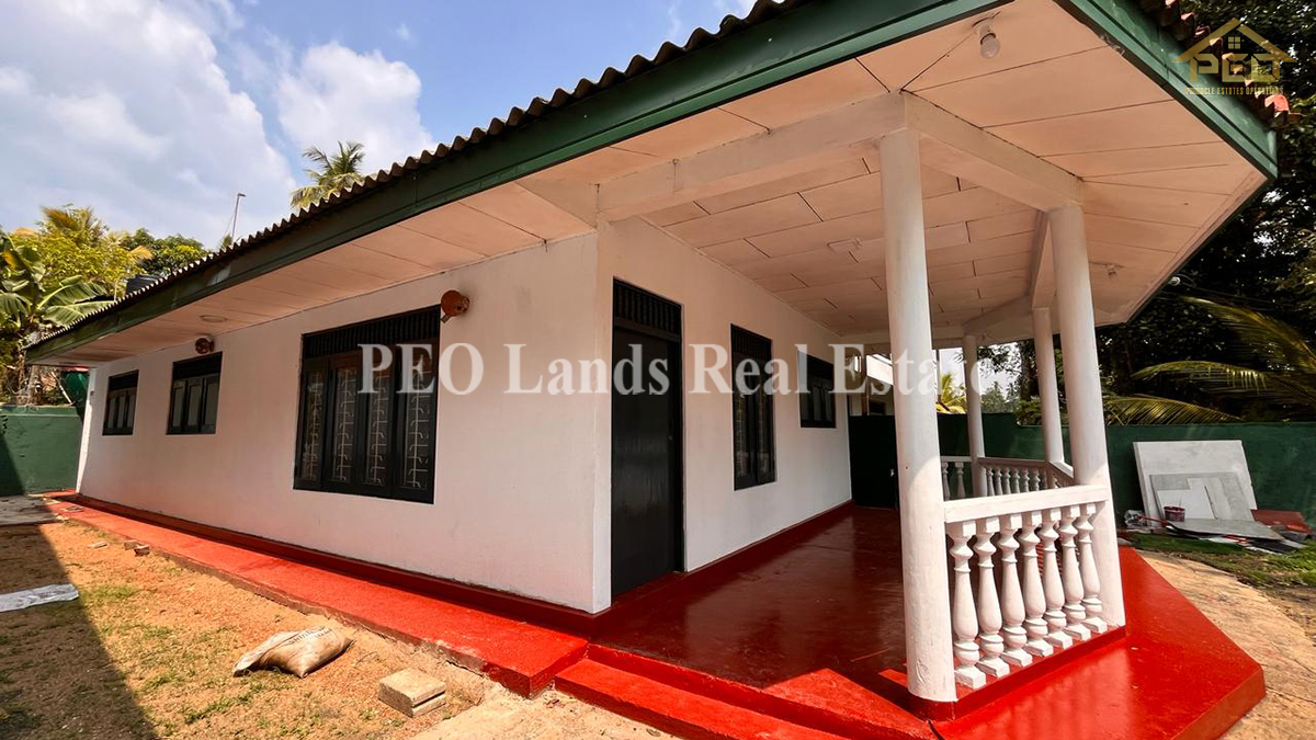 (DL282) 10 perch Land With House for Sale in Mattegoda,Kottawa