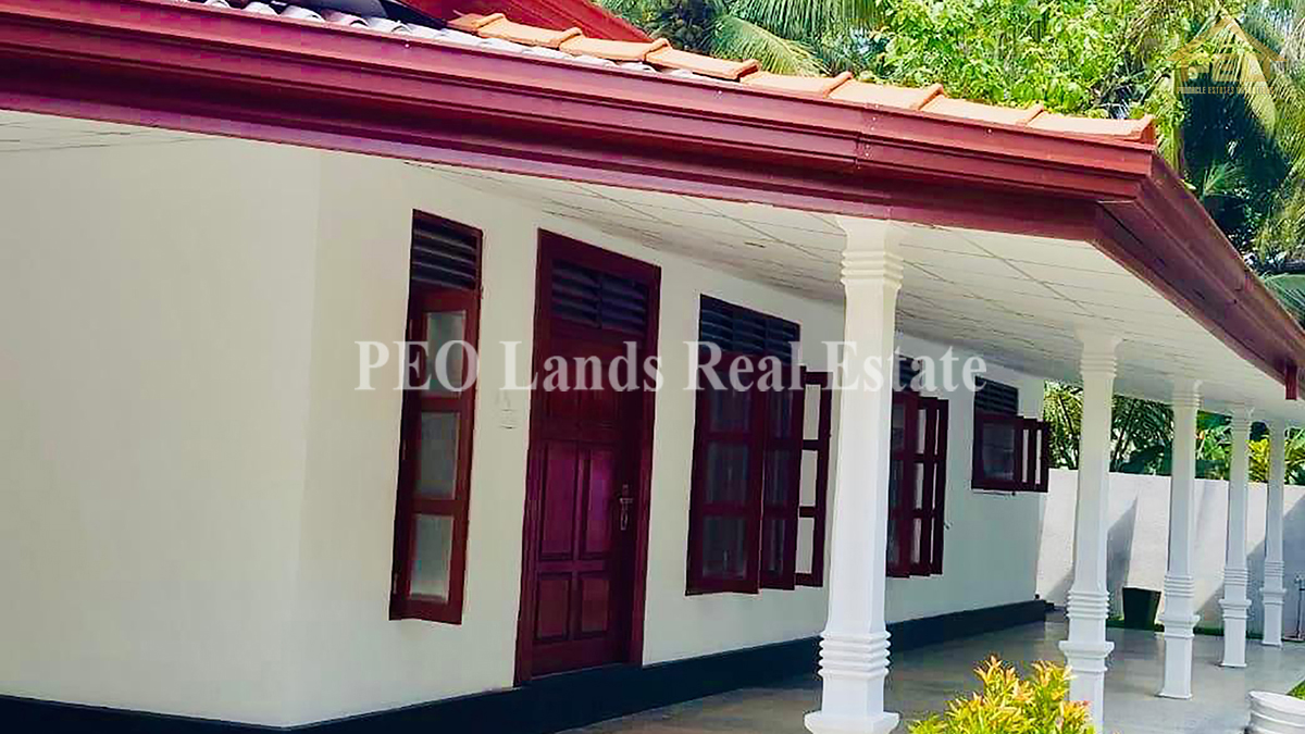 (K163) Single Storey House for Sale in Veyangoda