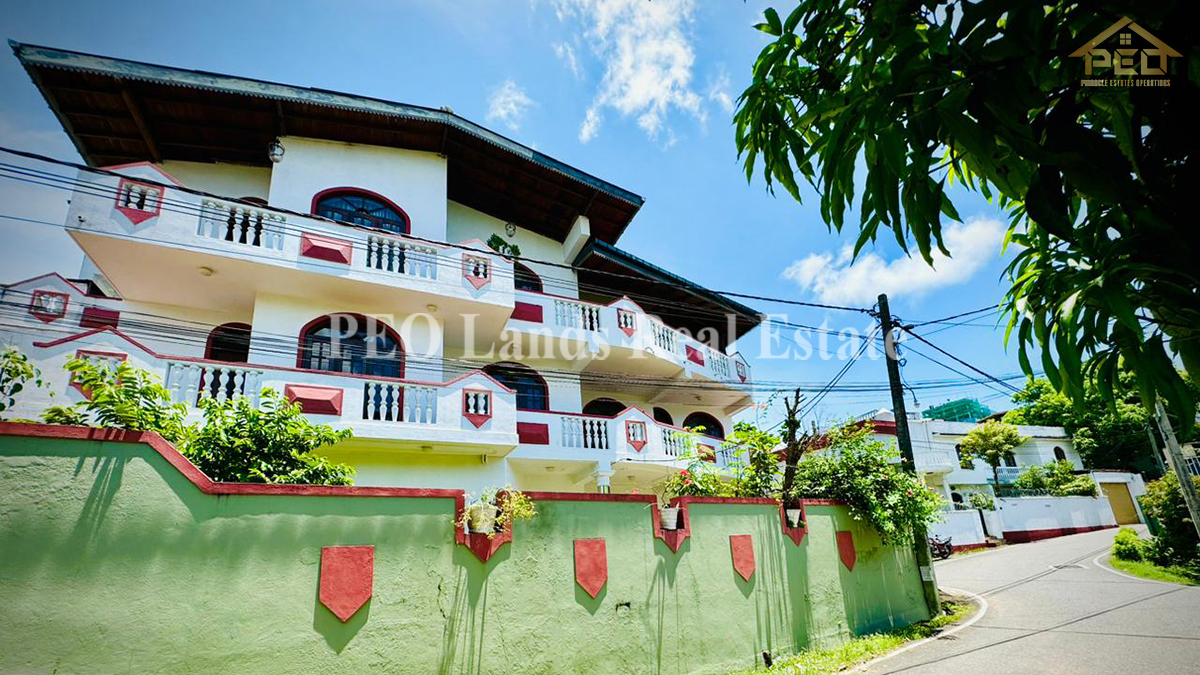 (P232 )Three-story house for sale in Nawala