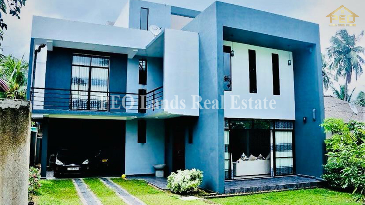 (K190) Two Storey House For Sale in Kalagedihena