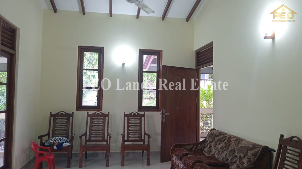 (RR101) Upstair House For Rent in Piliyandala