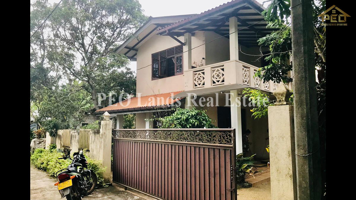 (B102) Two Storey House For Rent in Kapuwatta( With Furniture)