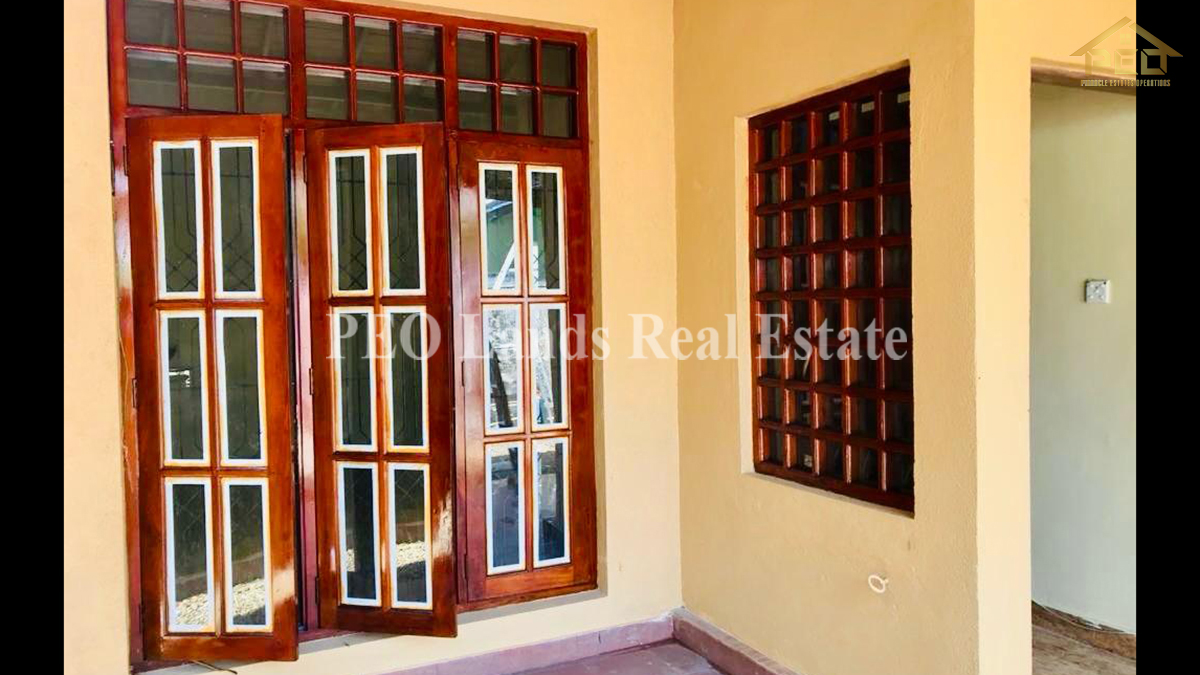 (MH183) Fully Refurbished single story house for sale in Athurugiriya