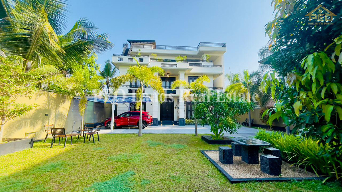 (DH378) Super Luxury 3 story house for sale in Kottawa