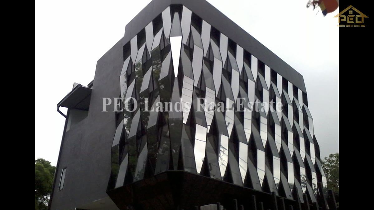 (DC402) 3 storied modern building for Sale in Nugegoda