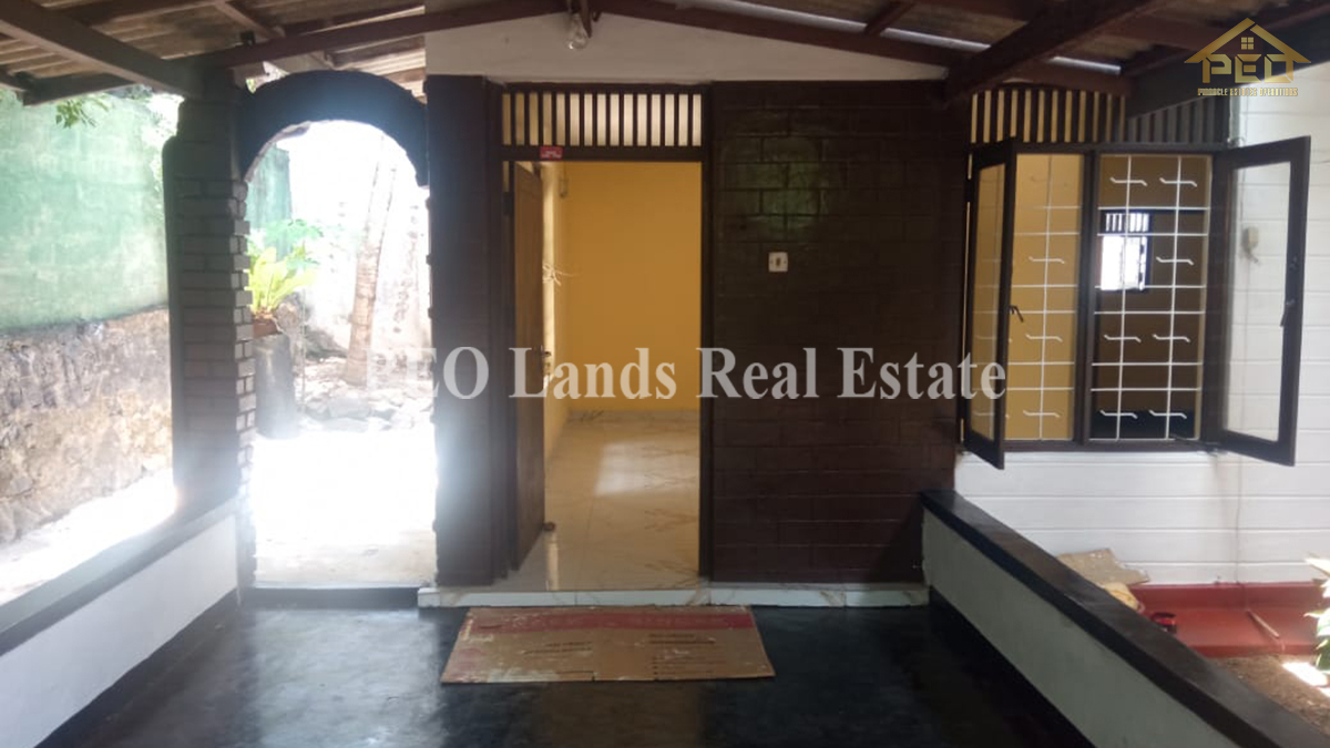 RR127) House For Rent in Nugegoda