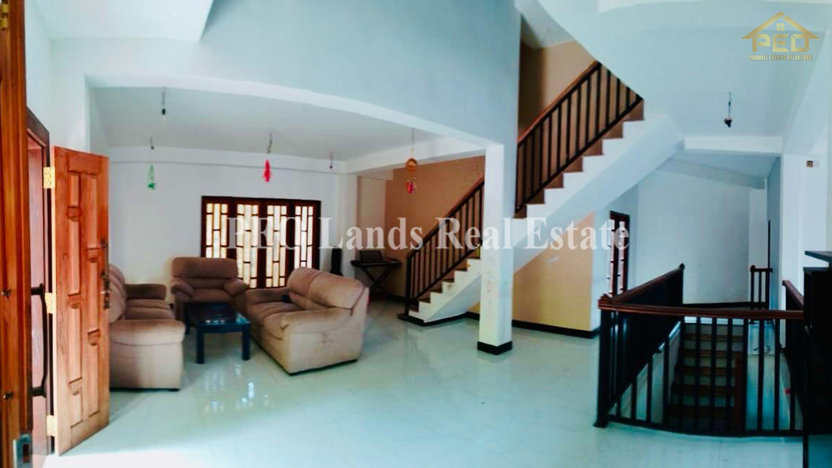 (K213) Fully Furnished 3 Storey House For Sale in Negombo