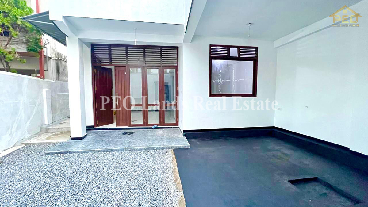 (B138) Single Storey House For Sale in Wattala