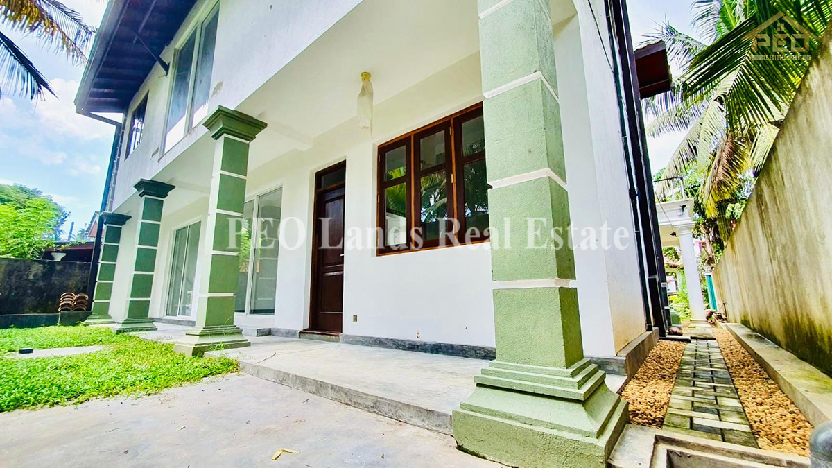 (MH218) Brand New Luxury 3 Story House For Sale Athurugiriya