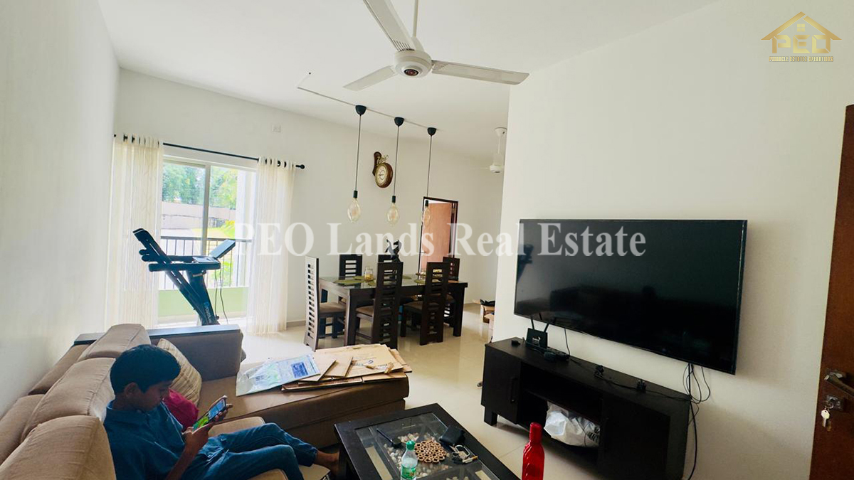 (DAR384) 3 BR Apartment for Rent in Athurugiriya (With furniture)