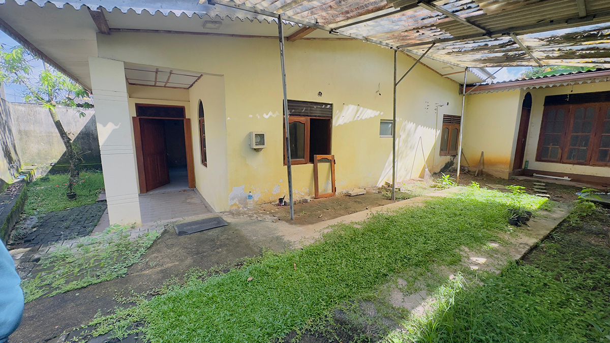 (DL386) 8.9 perch Land with House for sale in Battaramulla