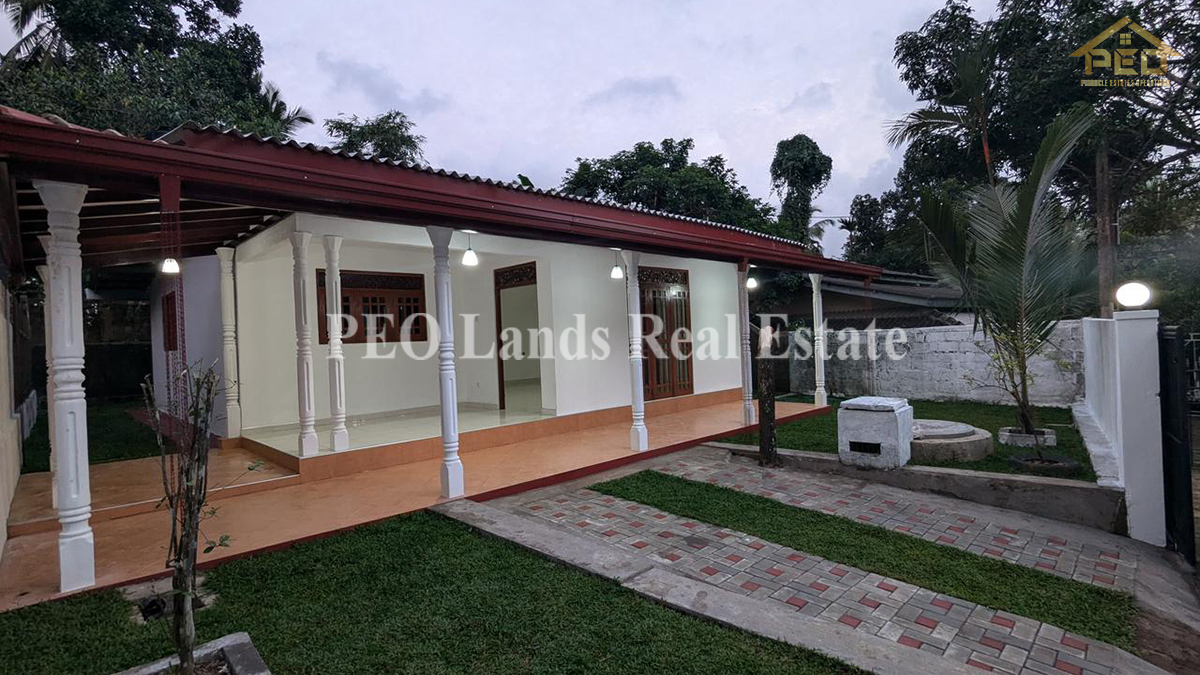 (DH396) Single Storey House for Sale in Athurugiriya