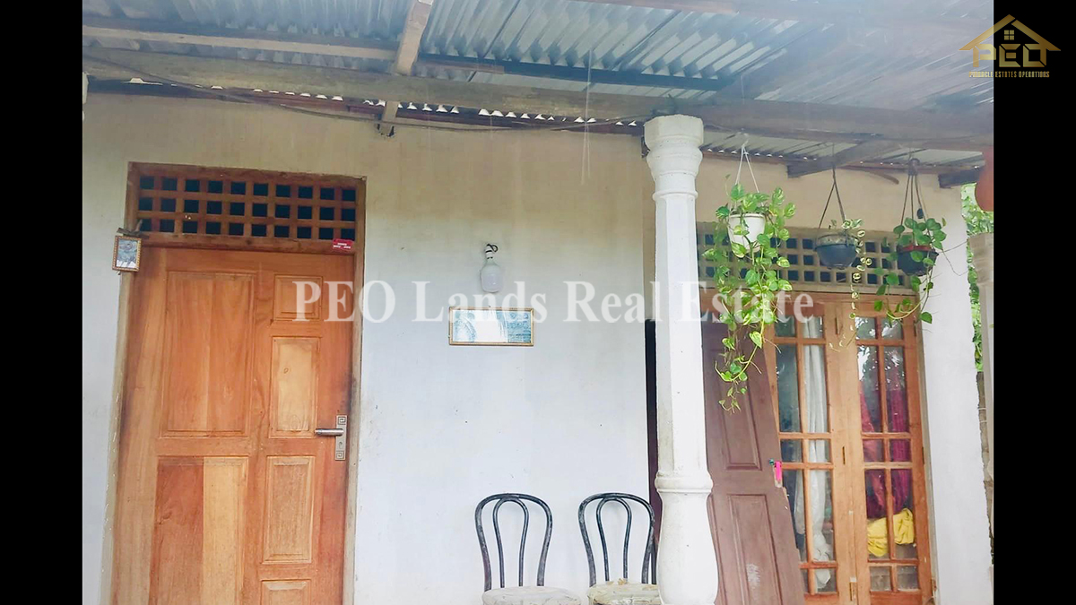 (K233) Two Storey House For Sale in Minuwangoda