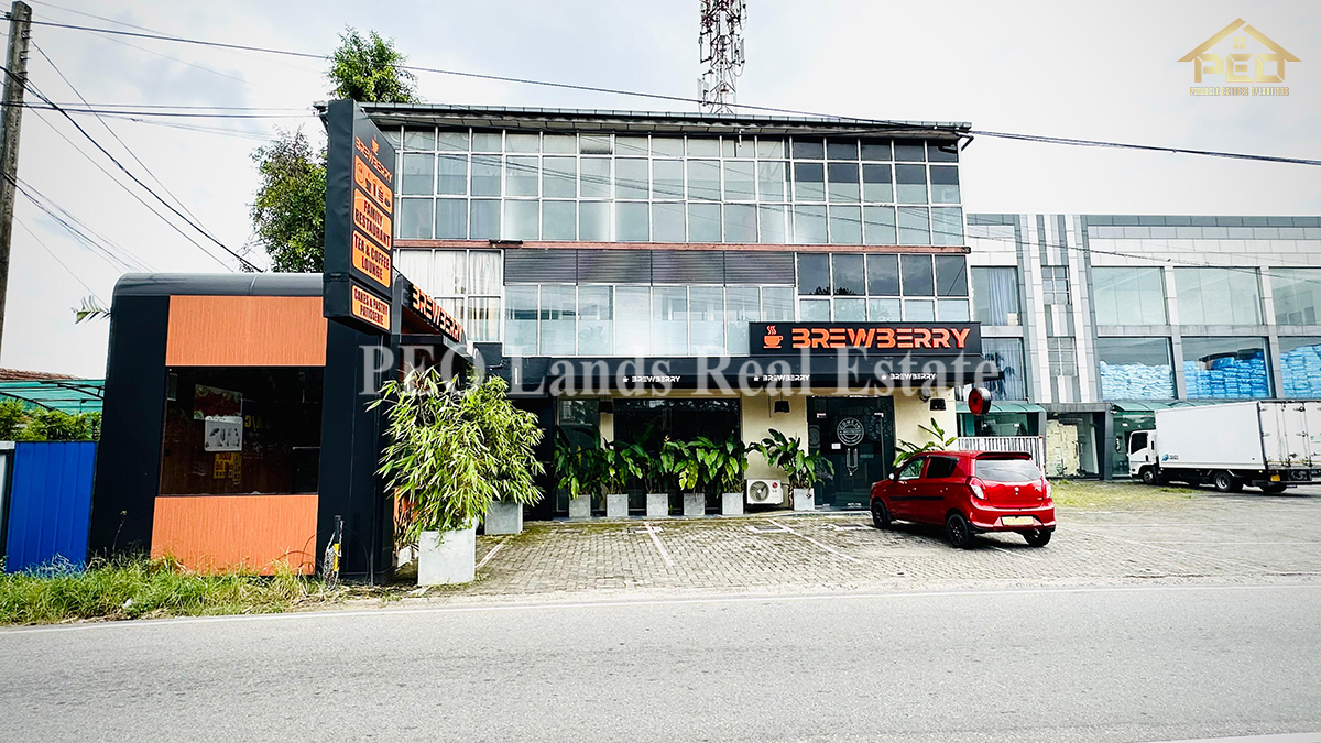 (S702) 3 Storied Commercial Building for Rent Thalawathugoda, Hokandara RD