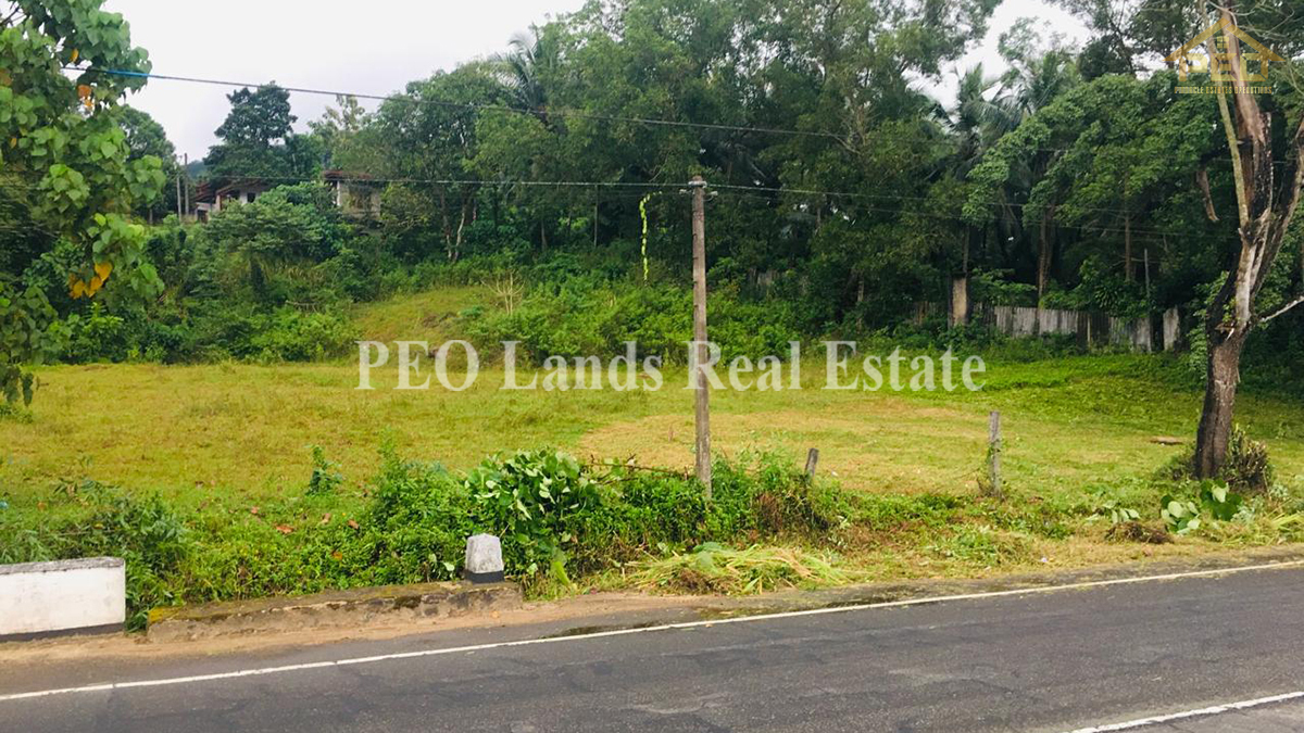 (DL424) 63 Perch bare land for sale in Hoarana Rathnapura main road facing