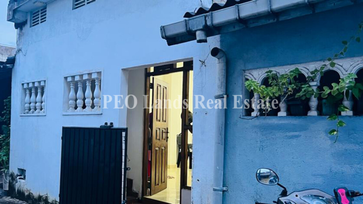 (RS170) 3 story house for sale in Rathmalana