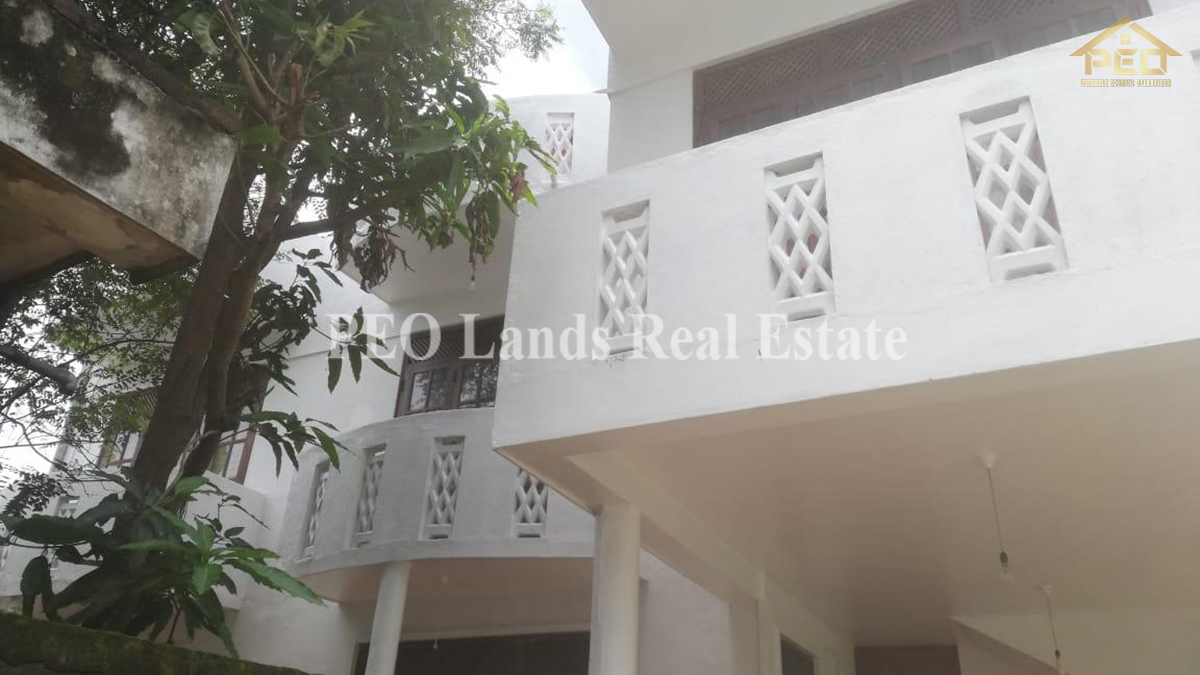 (RS178) 3 story house for sale in Rathmalana