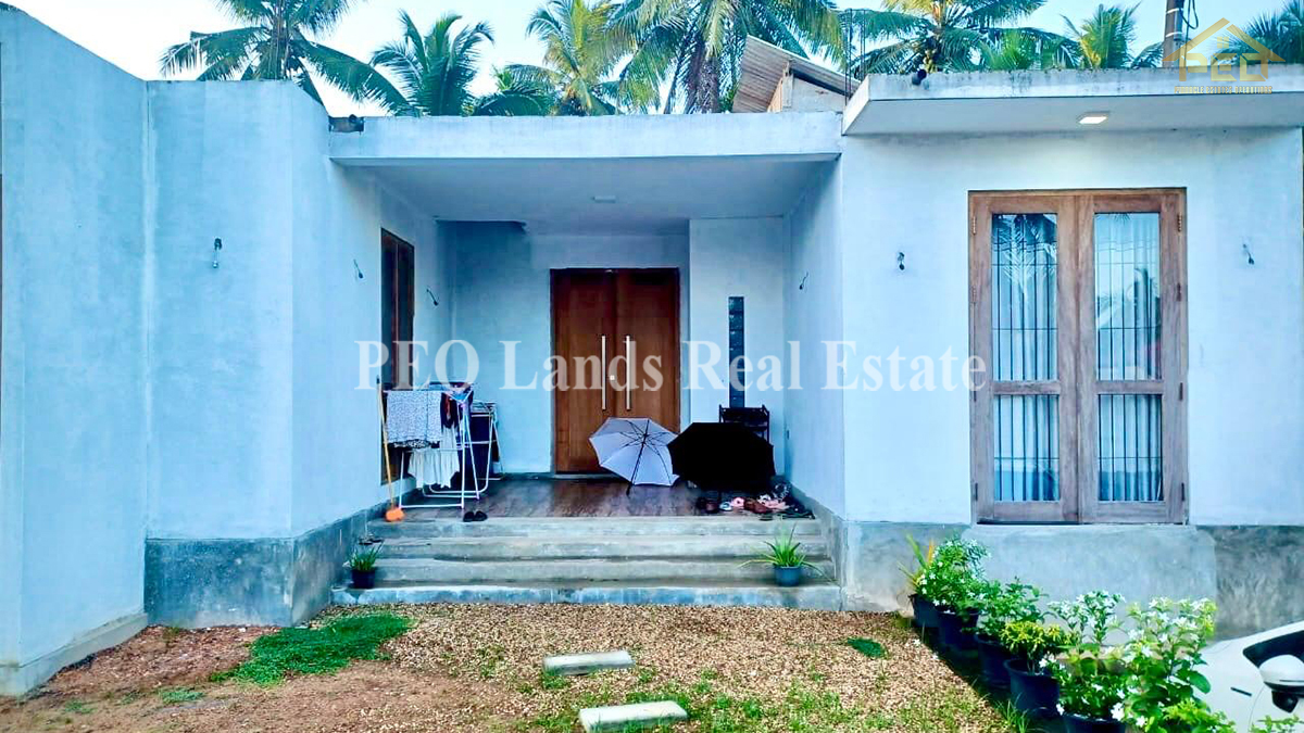 (K258) Newly Built House for Sale in Kirikiththa, Weliweriya