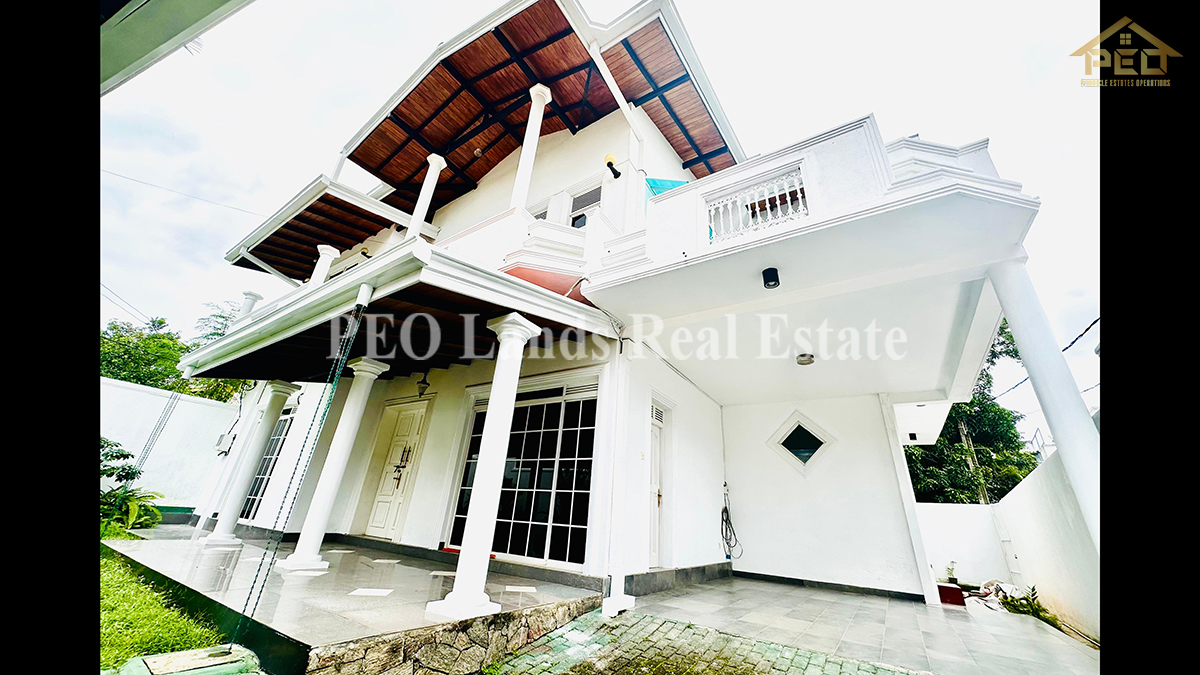 (S757) Luxury Two Storey House For Rent in Pita Kotte