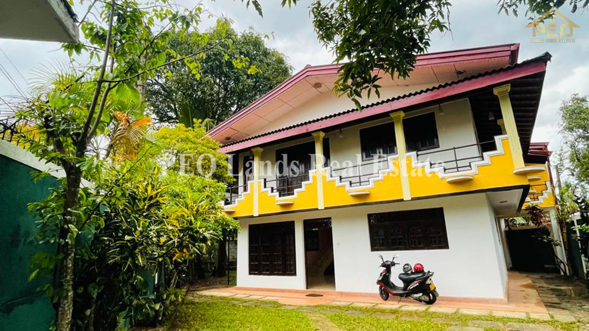 (MH234) Two Storey House For Sale in Athurugiriya