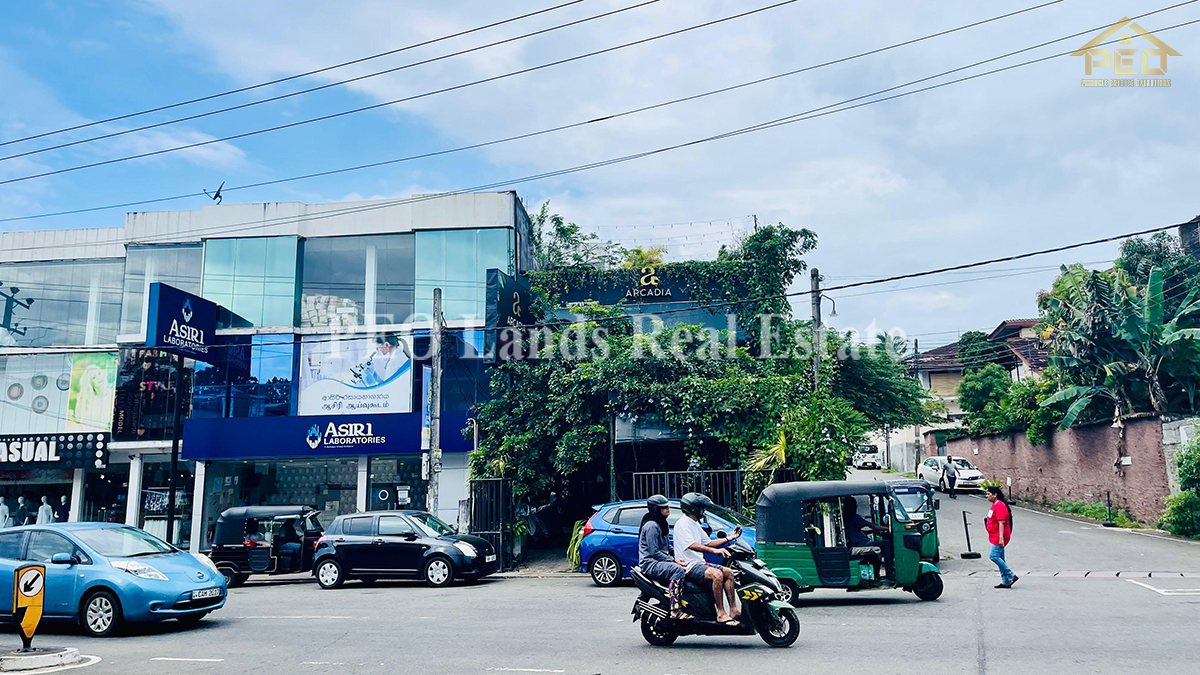 (MC231) Commercial Building for Sale in Pelawatta