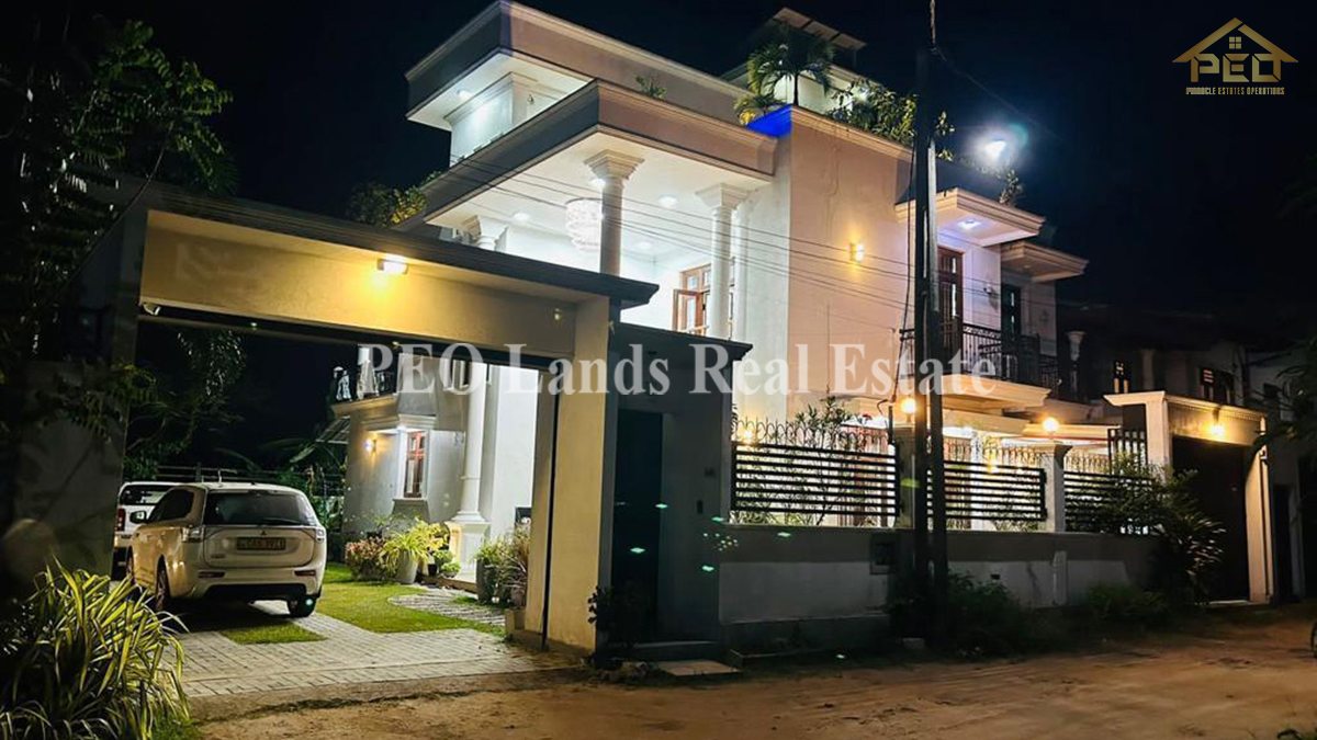 (DR446) Luxury Three Storey House with furniture for Rent in kiribathgoda