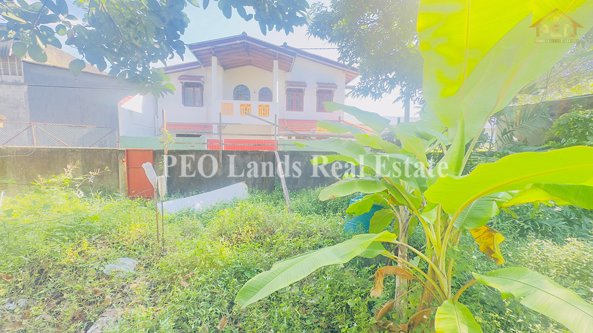 (DL463) 7.5 Perch Land For Sale in Moratuwa