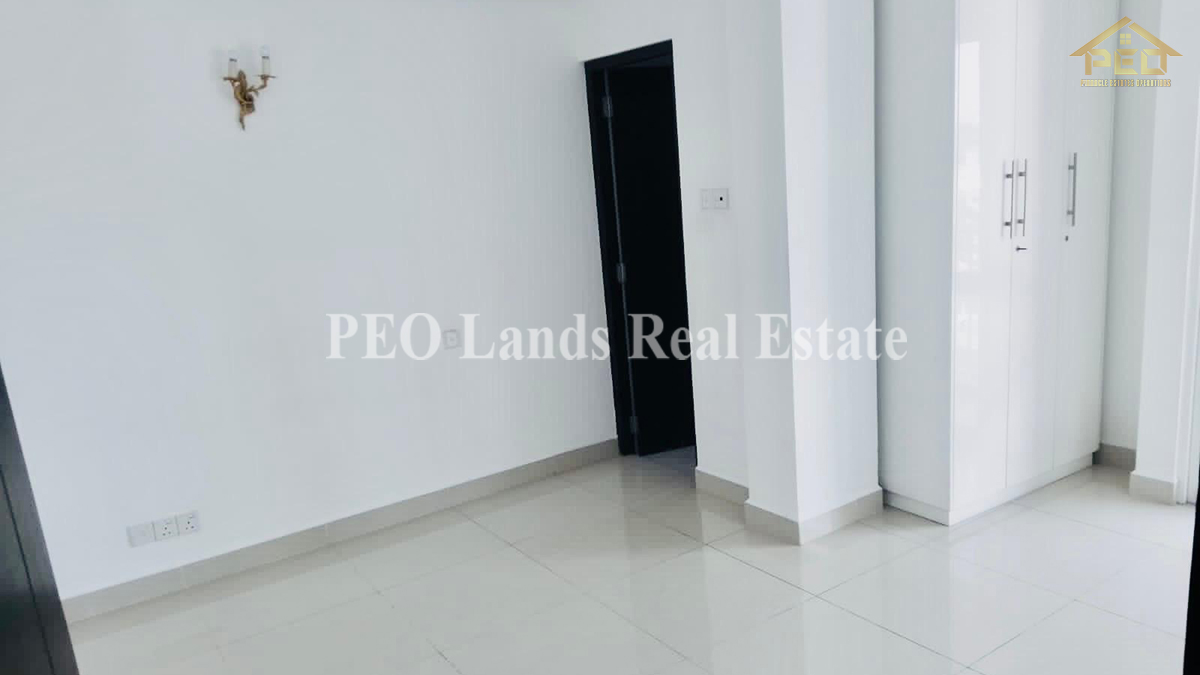 (S784) Trasure Trove Apartment For Sale in Colombo 8 (With out Furniture)