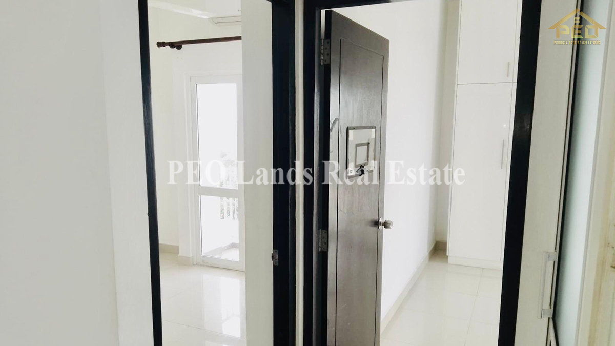 (S784) Trasure Trove Apartment For Sale in Colombo 8 (With out Furniture)