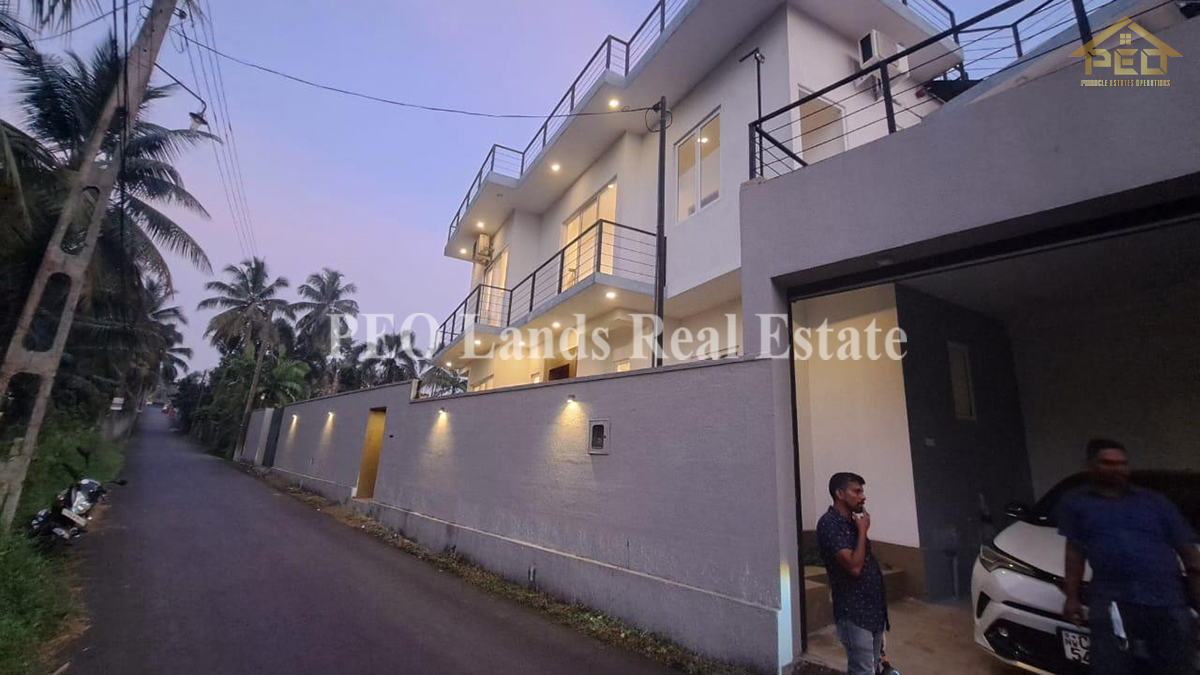 (DH443) Newly built Luxury 2 story house for sale in Godagama