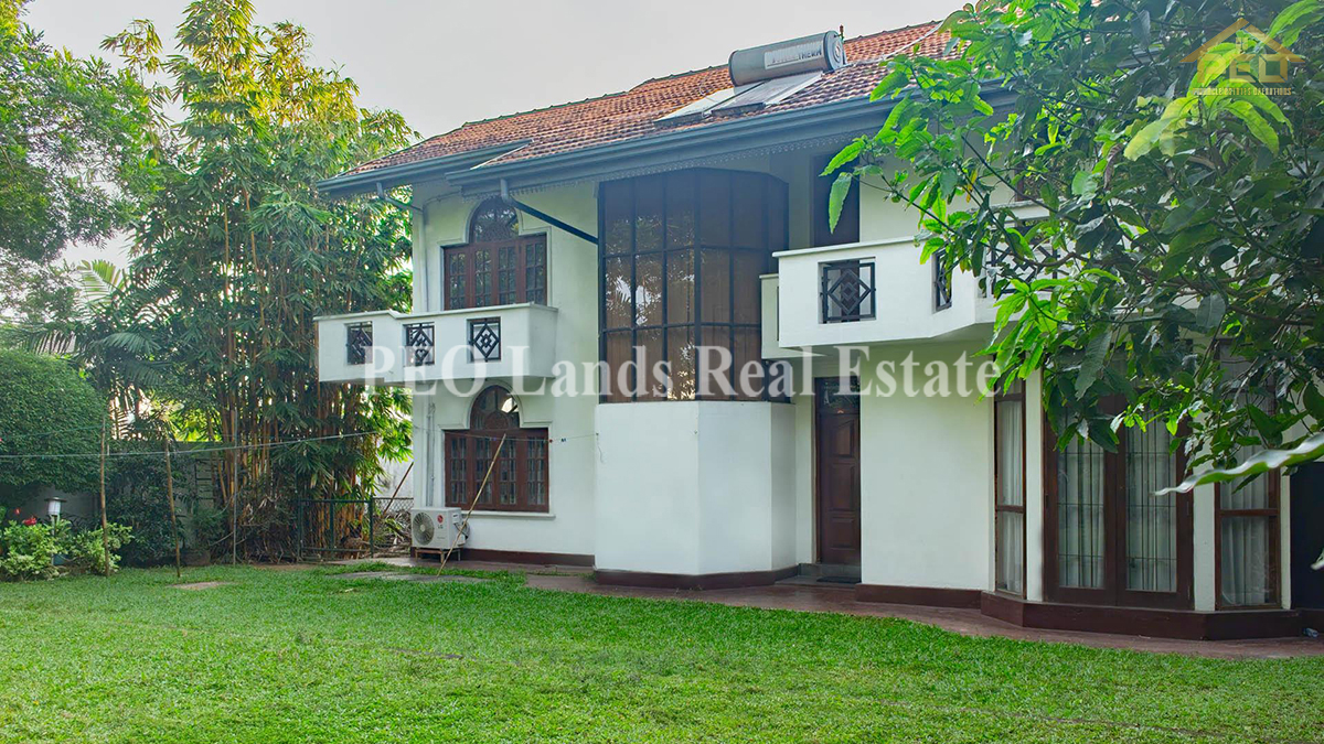 (S778) Two storey House for sale Thalawathugoda